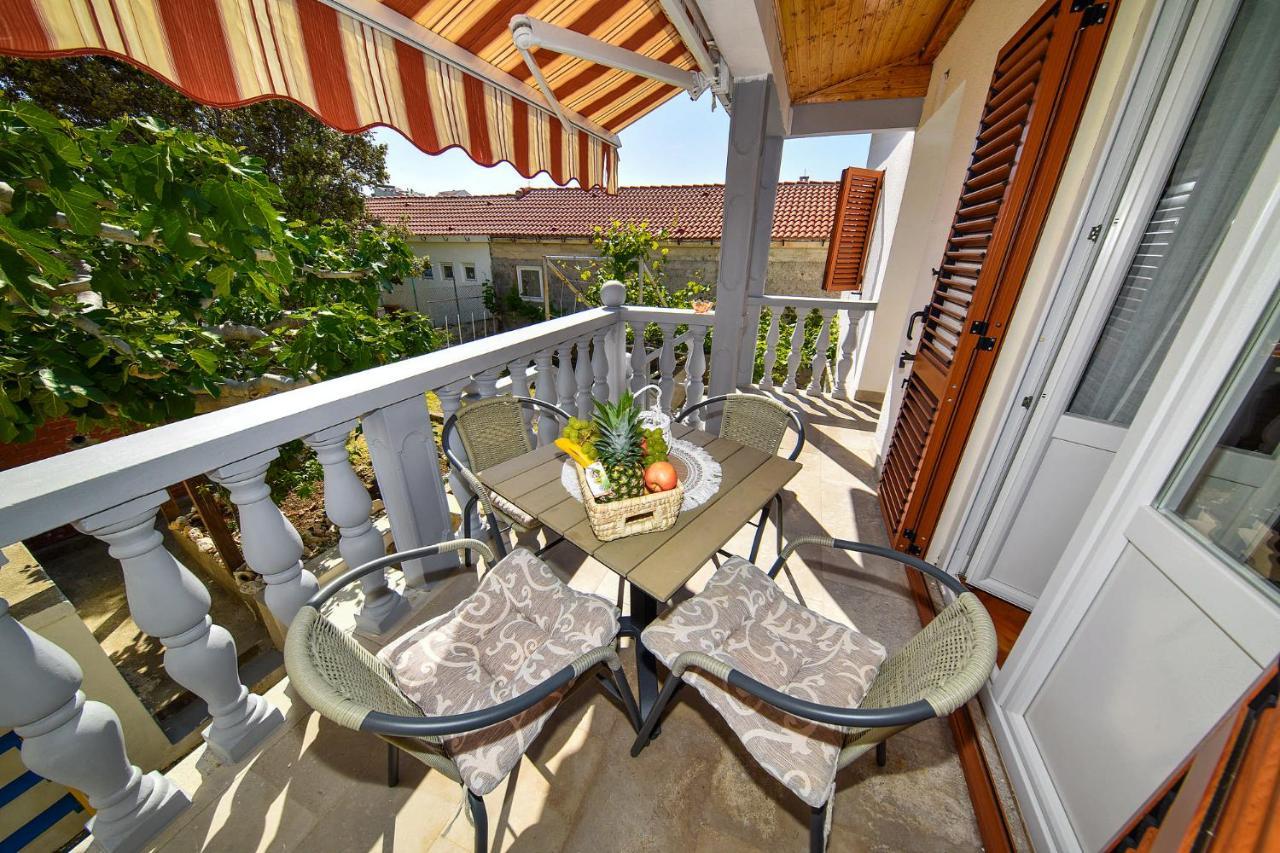 Lana Apartman Zadar Bagian luar foto