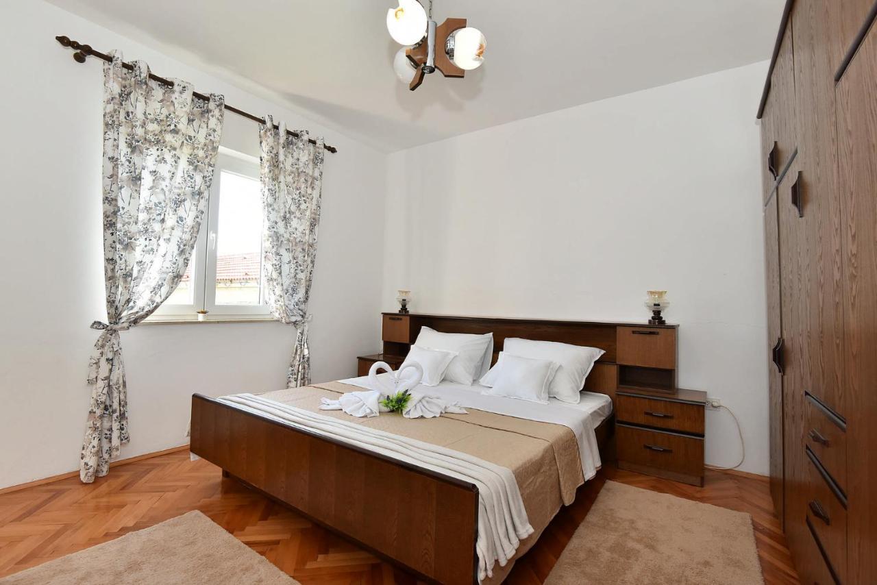 Lana Apartman Zadar Bagian luar foto