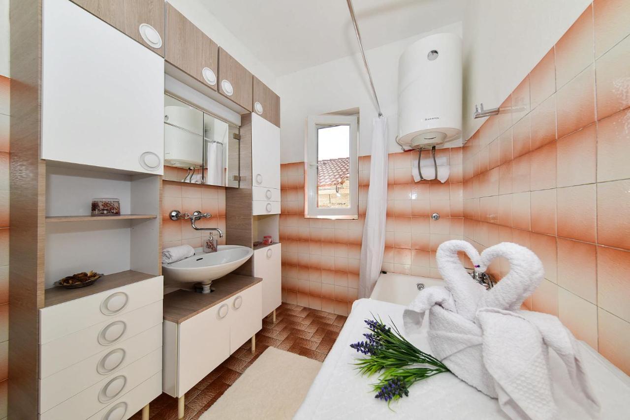 Lana Apartman Zadar Bagian luar foto