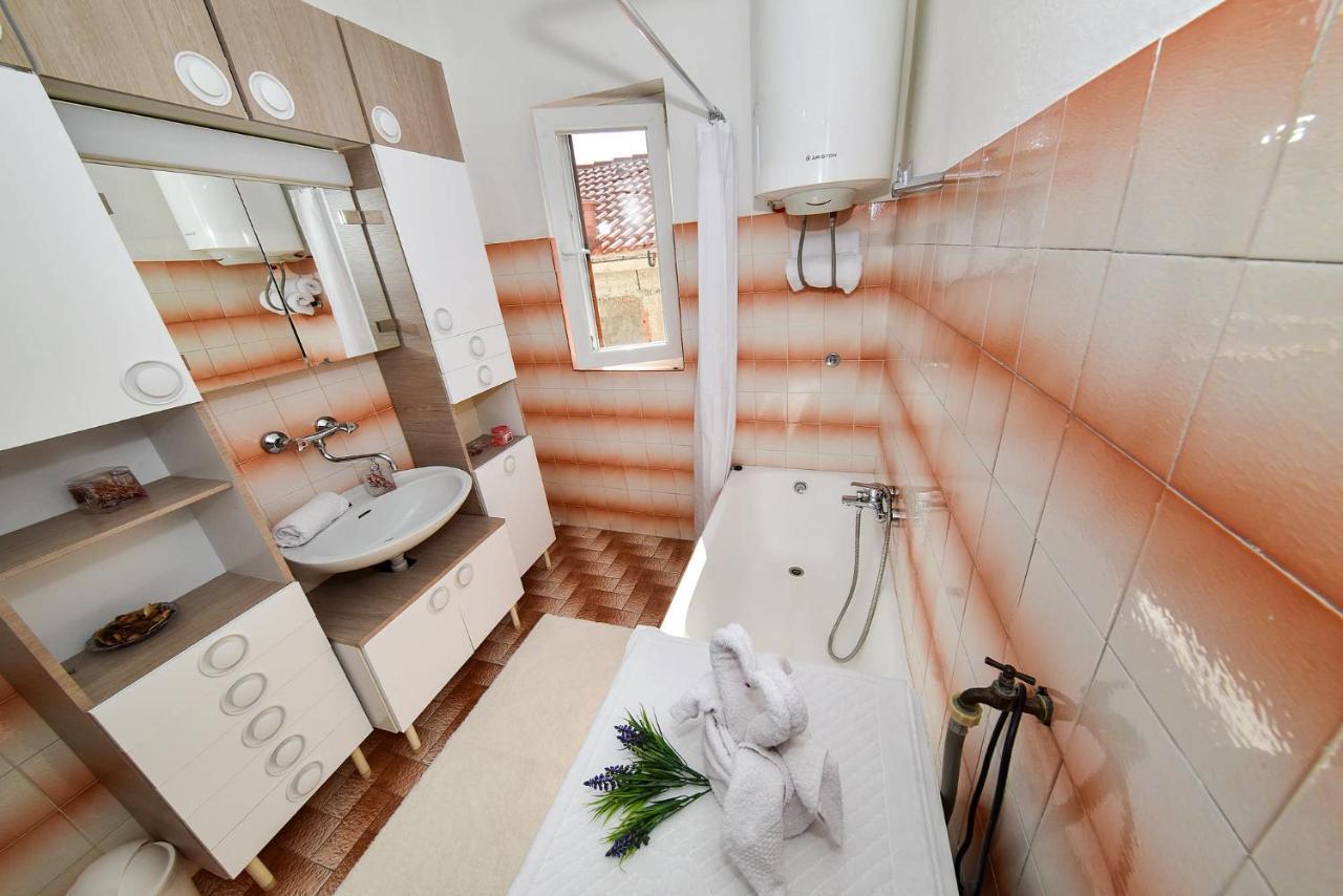Lana Apartman Zadar Bagian luar foto