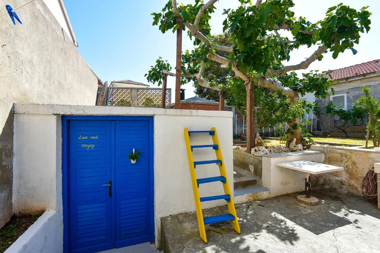Lana Apartman Zadar Bagian luar foto