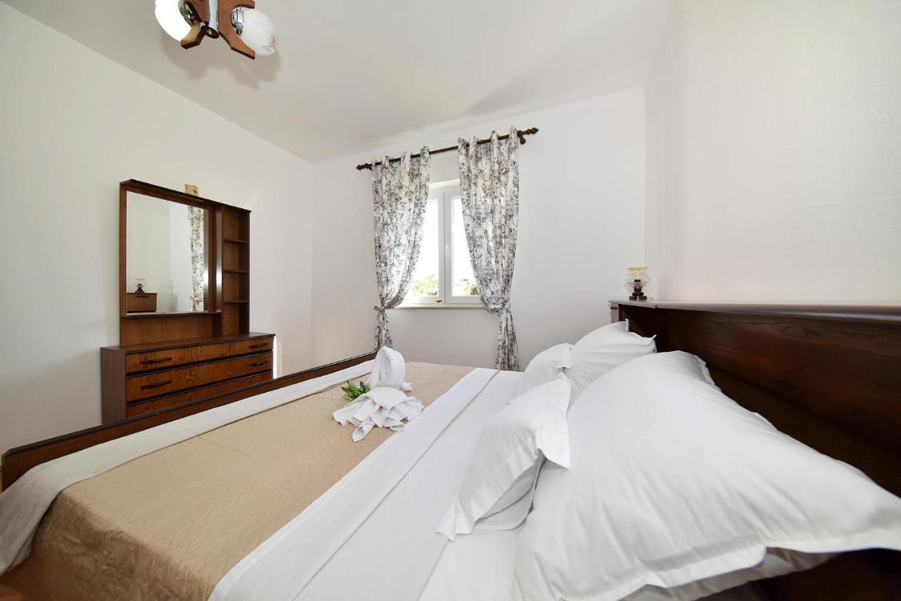 Lana Apartman Zadar Bagian luar foto