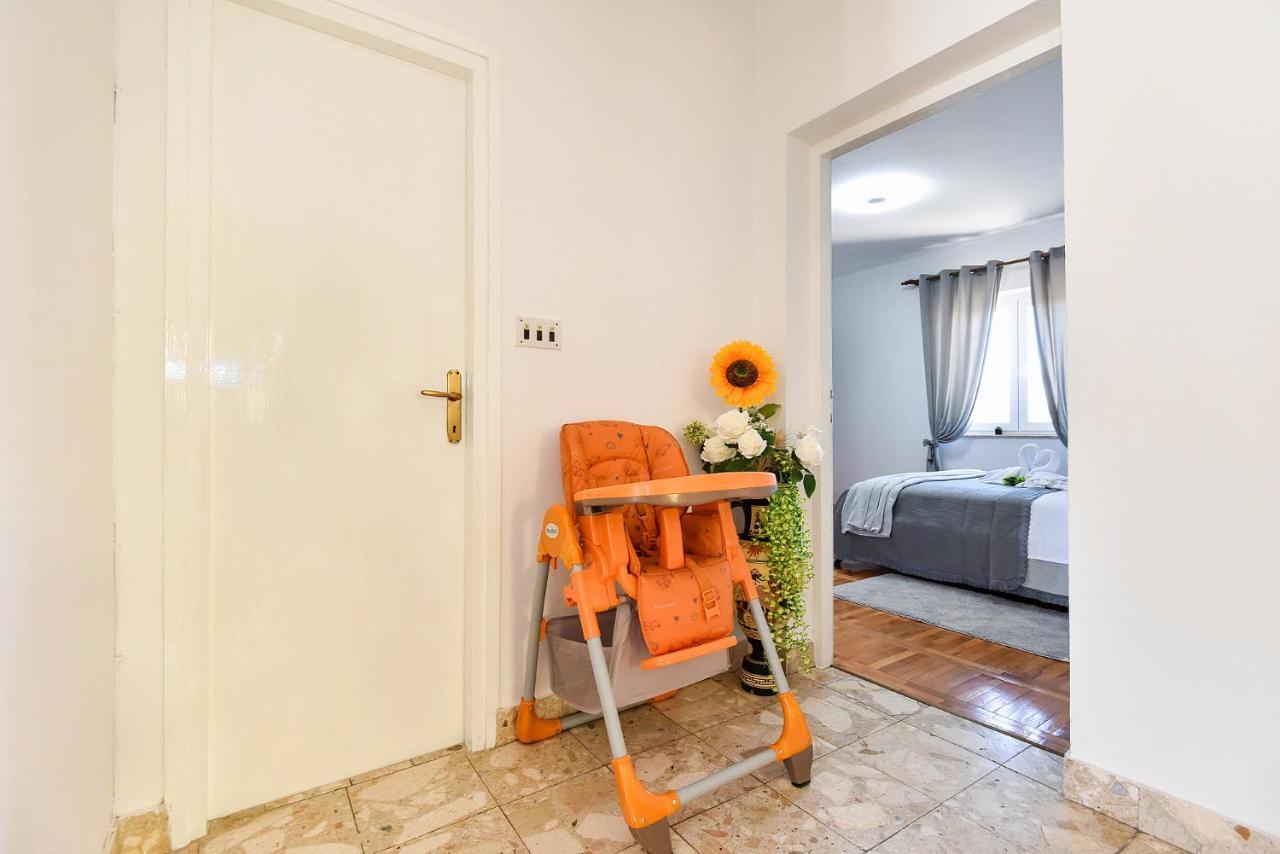Lana Apartman Zadar Bagian luar foto