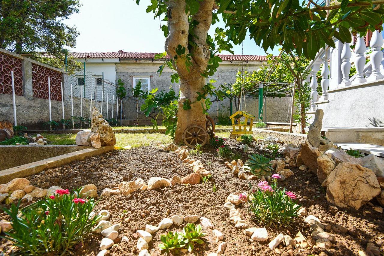 Lana Apartman Zadar Bagian luar foto