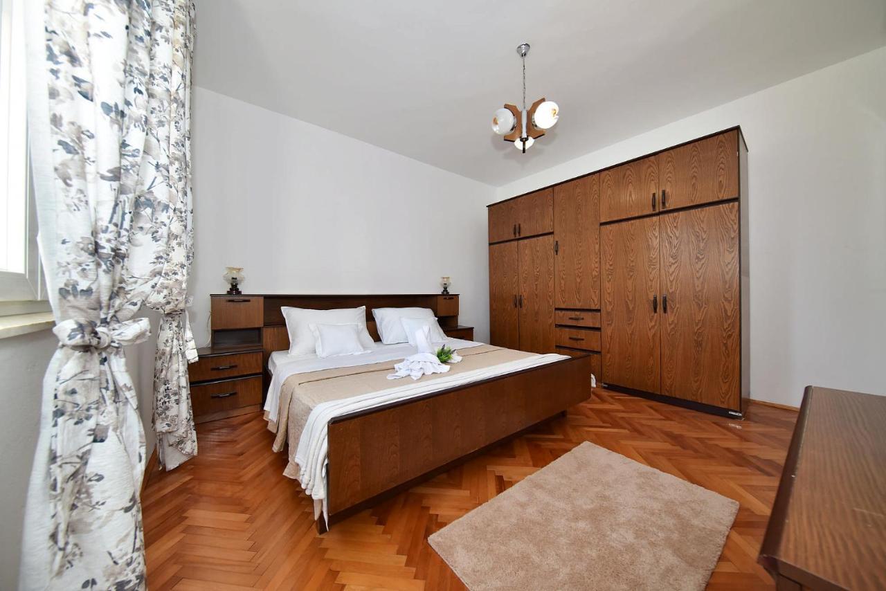 Lana Apartman Zadar Bagian luar foto